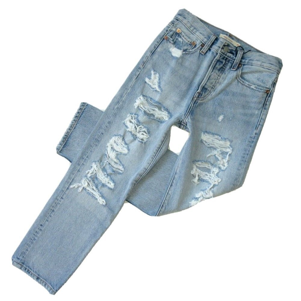 NWoT Levi's Wedgie Straight in Mass Destruction Destroyed Rigid Crop Jeans 25